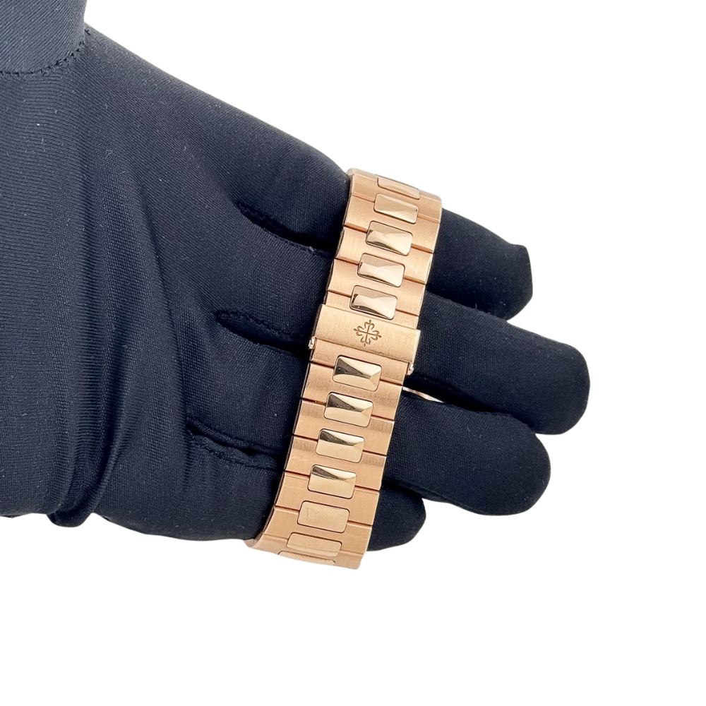 Patek Philippe Nautilus 5723/1R-001 - Image 10